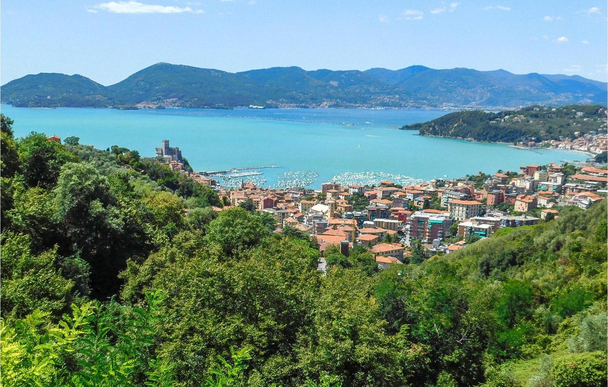 Cozy Apartment In La Spezia With Wifi 외부 사진